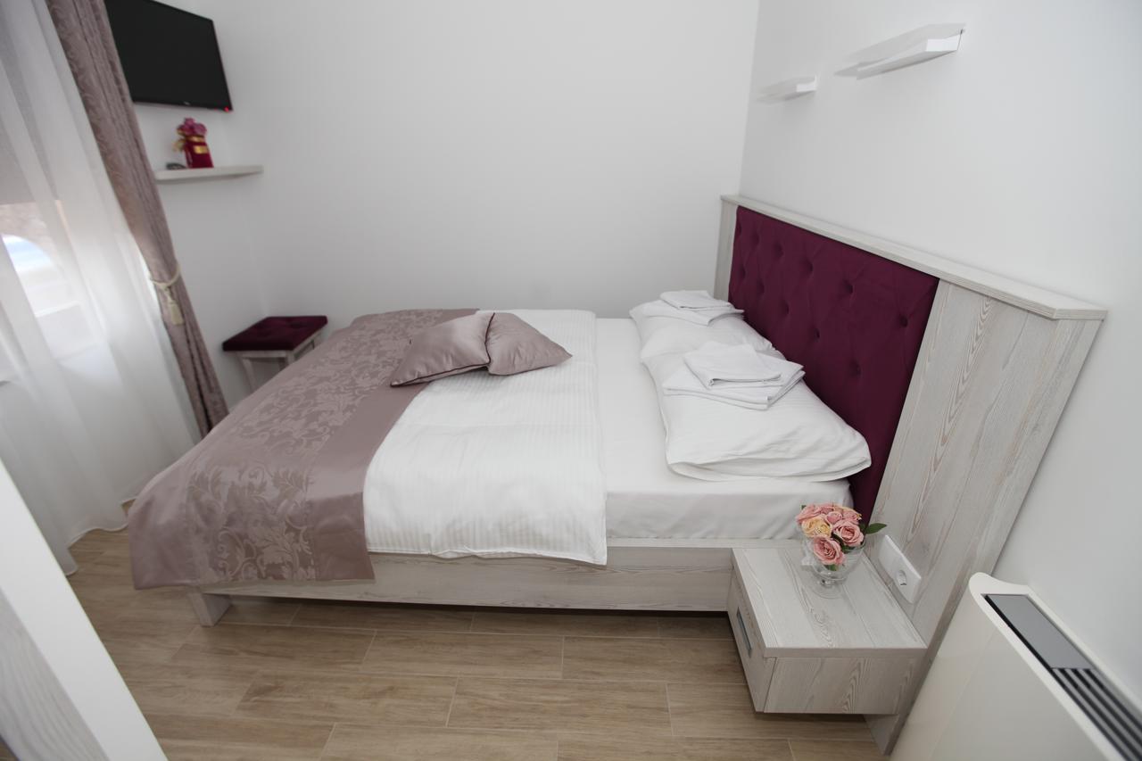 Apis Hotel Trebinje Ngoại thất bức ảnh