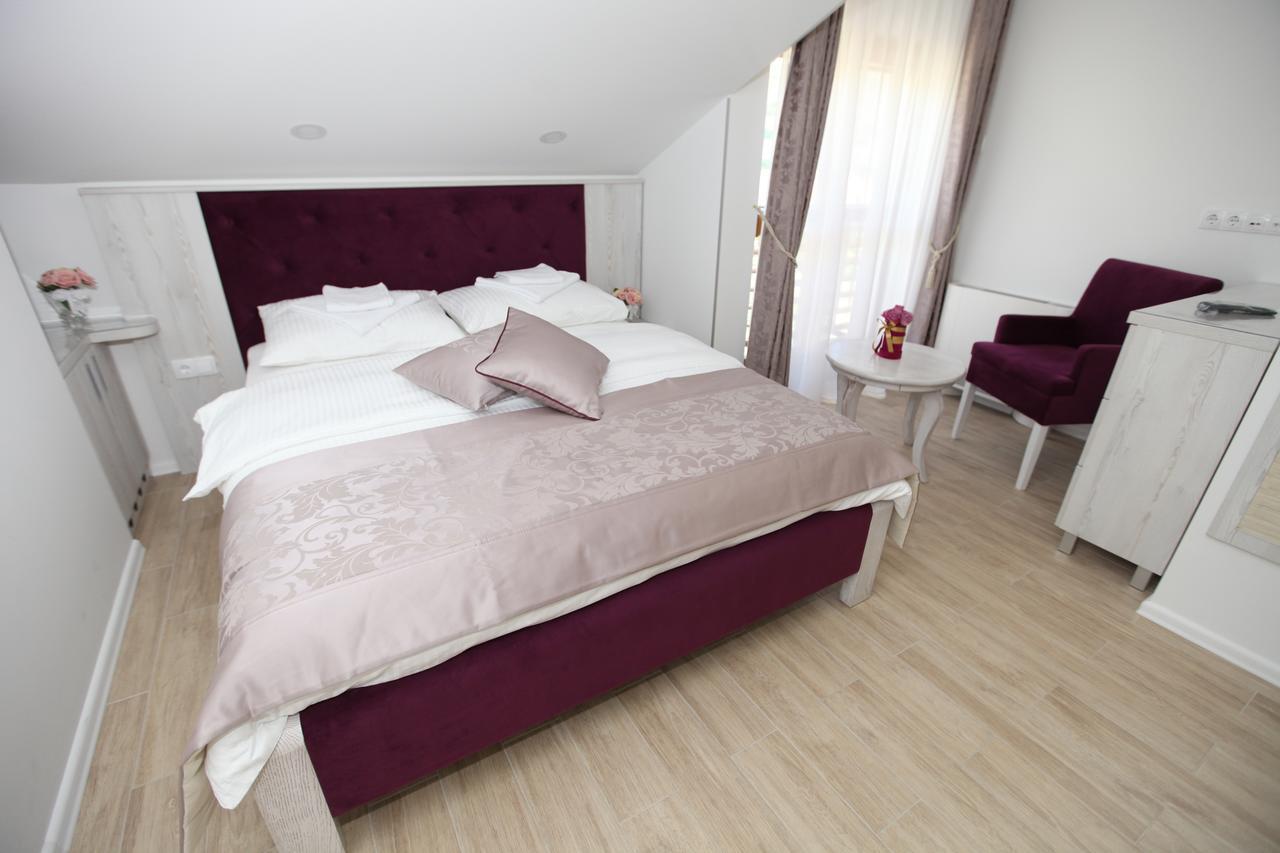 Apis Hotel Trebinje Ngoại thất bức ảnh