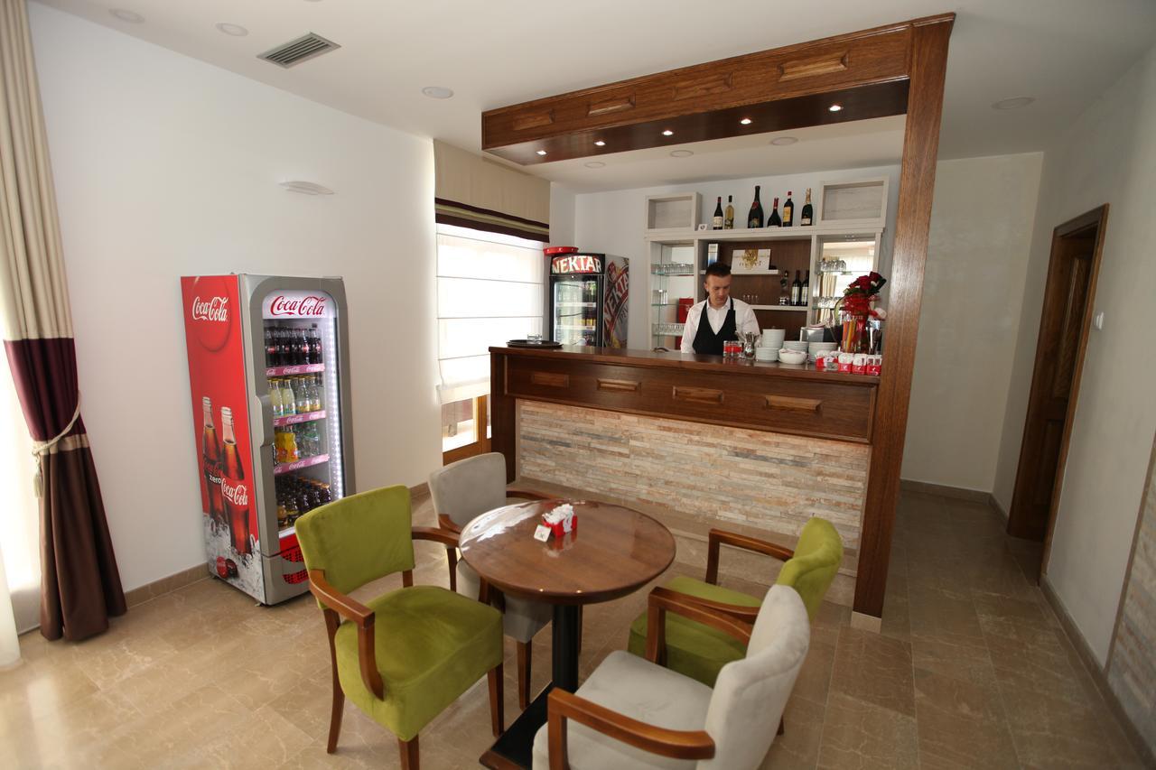 Apis Hotel Trebinje Ngoại thất bức ảnh