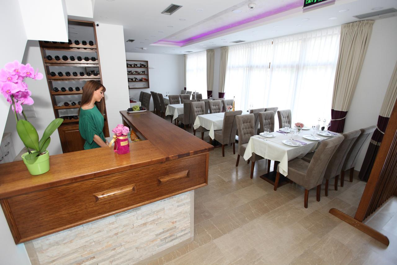 Apis Hotel Trebinje Ngoại thất bức ảnh