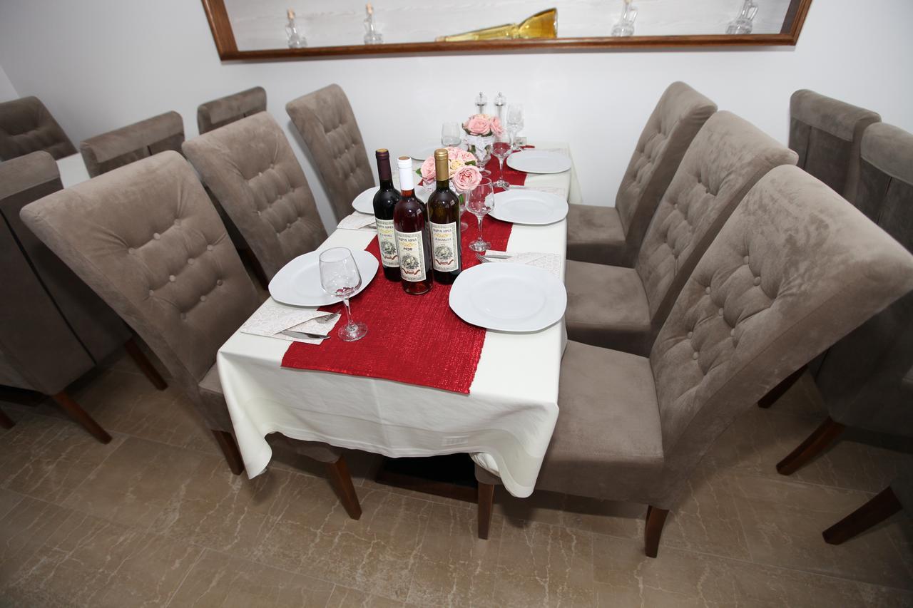 Apis Hotel Trebinje Ngoại thất bức ảnh