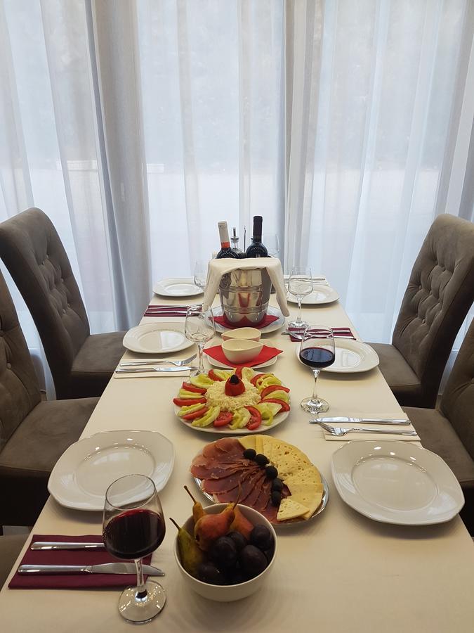 Apis Hotel Trebinje Ngoại thất bức ảnh