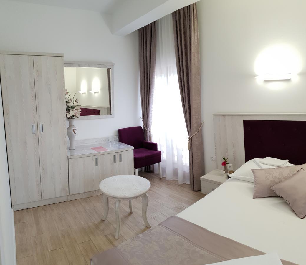 Apis Hotel Trebinje Ngoại thất bức ảnh
