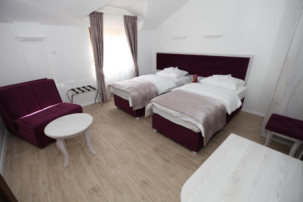 Apis Hotel Trebinje Ngoại thất bức ảnh