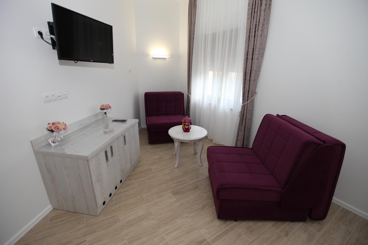 Apis Hotel Trebinje Ngoại thất bức ảnh